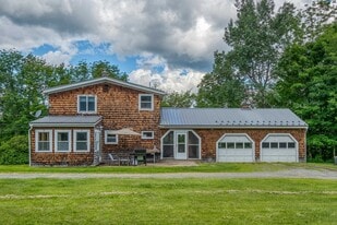 770 Dalton Rd in Whitefield, NH - Building Photo