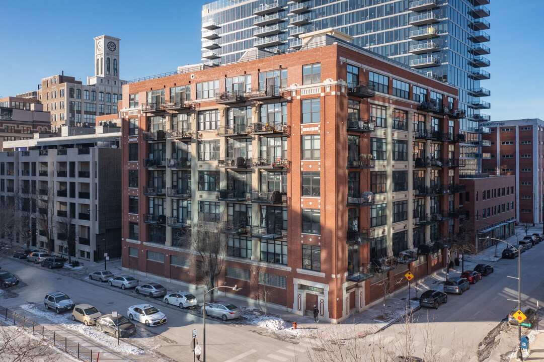 Olympia Lofts in Chicago, IL - Foto de edificio