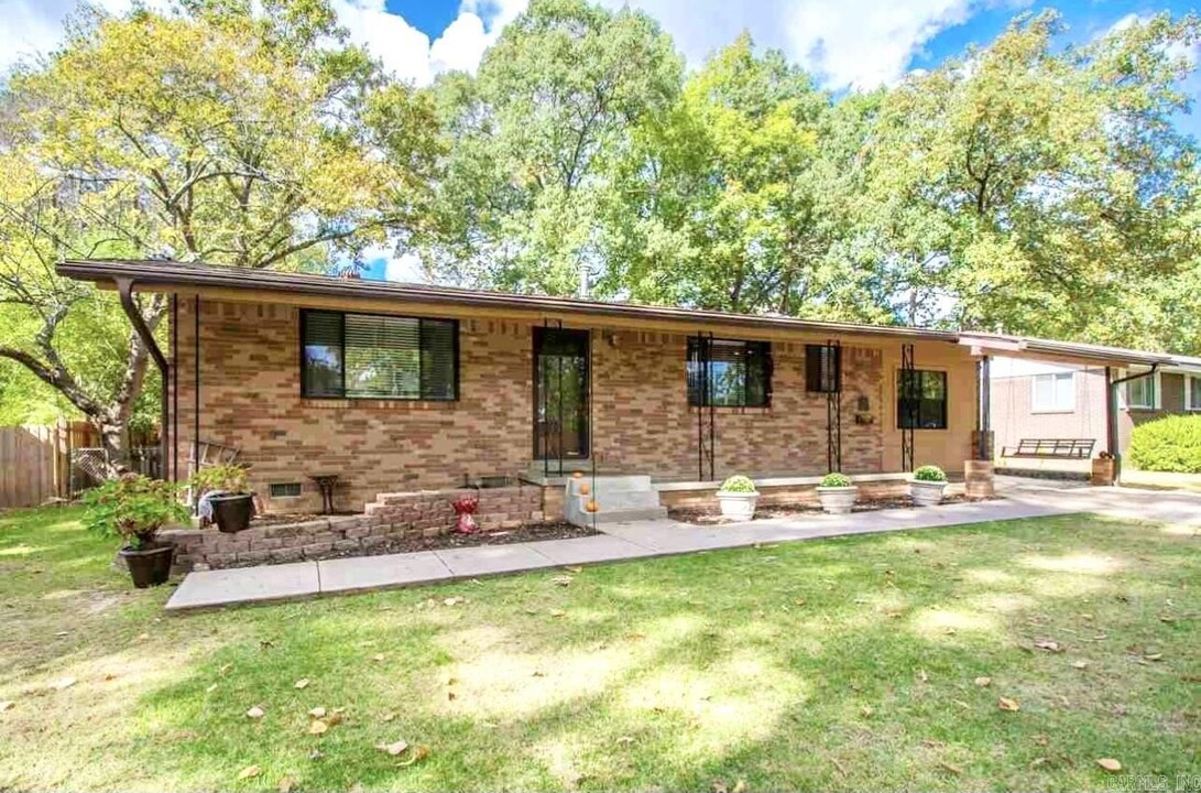 400 Oak Ln in Little Rock, AR - Building Photo