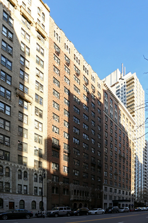 35-39 W 72nd St in New York, NY - Building Photo