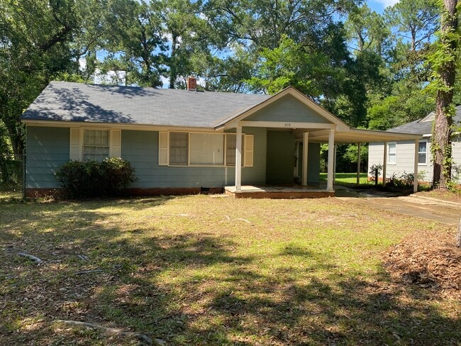 property at 913 10th Ave