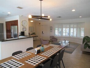 1118 N 46th Ave in Hollywood, FL - Foto de edificio - Building Photo