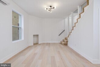 745 Kenyon St NW in Washington, DC - Building Photo - Building Photo