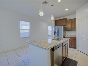7019 Vuelta Aguarachay in Tucson, AZ - Building Photo - Building Photo