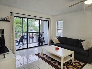 1102 Green Pine Blvd in West Palm Beach, FL - Building Photo - Building Photo