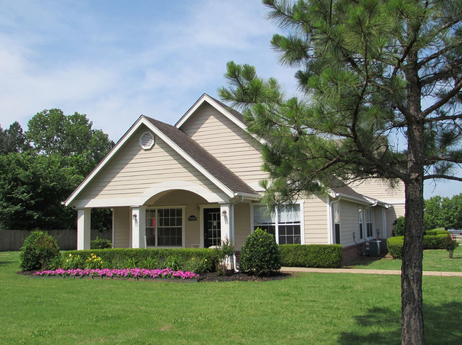 Gardens at Pryor Creek in Pryor, OK - Building Photo - Building Photo