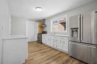 906 State St in Lemont, IL - Building Photo - Building Photo