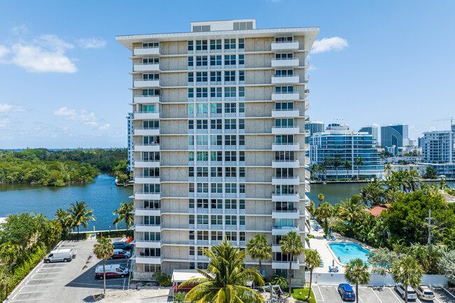 Sunrise Towers in Fort Lauderdale, FL - Building Photo - Building Photo