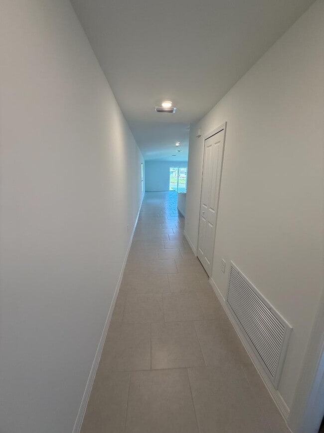 19741 Garden Rdg court in Lehigh Acres, FL - Building Photo - Building Photo