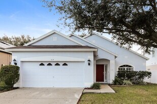619 Wave Crest Cir in Valrico, FL - Building Photo