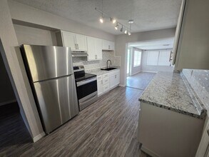 13315 Neptune Dr in Hudson, FL - Building Photo - Building Photo