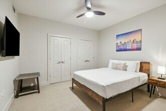 1111 Tulane Ave in New Orleans, LA - Foto de edificio - Building Photo