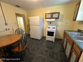 1057 S Deleon Ave in Titusville, FL - Building Photo - Building Photo