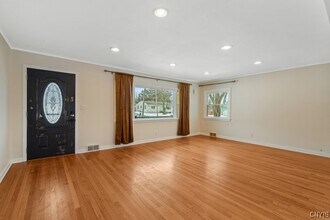 25 Franklin Ave in Oswego, NY - Building Photo - Building Photo