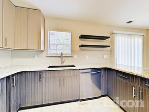 5129 Grays Ridge Dr, Unit 500-102 in Charlotte, NC - Building Photo - Building Photo