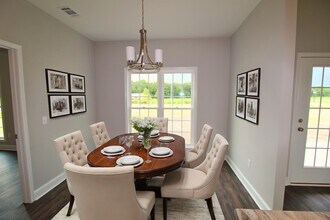 314 Four Seasons Dr in Statesboro, GA - Building Photo - Building Photo