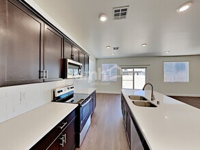 1910 Macchia Ave in North Las Vegas, NV - Building Photo - Building Photo