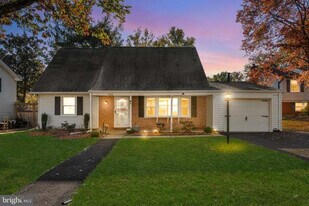 5505 Butterworth Ct in Alexandria, VA - Building Photo