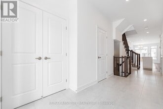 234 Zinnia Way in Ottawa, ON - Building Photo - Building Photo