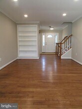 11348 Vale Rd in Oakton, VA - Building Photo - Building Photo