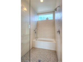 9035 17th Ave SW in Seattle, WA - Building Photo - Building Photo