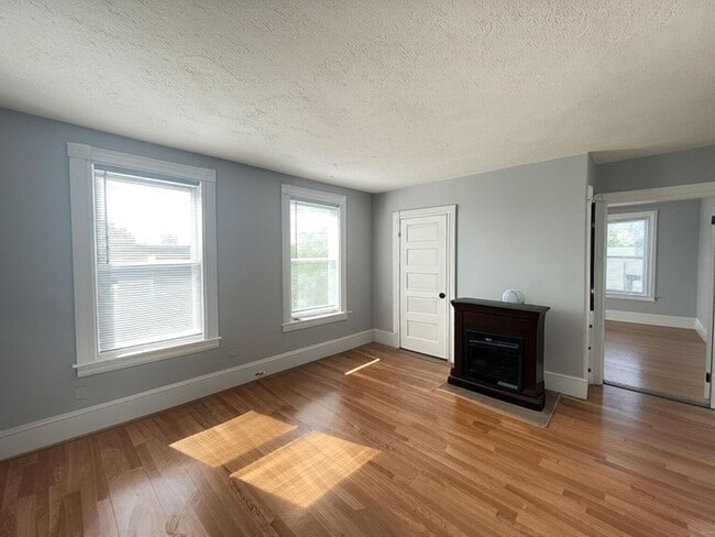 231 Laurel St in Manchester, NH - Building Photo - Building Photo