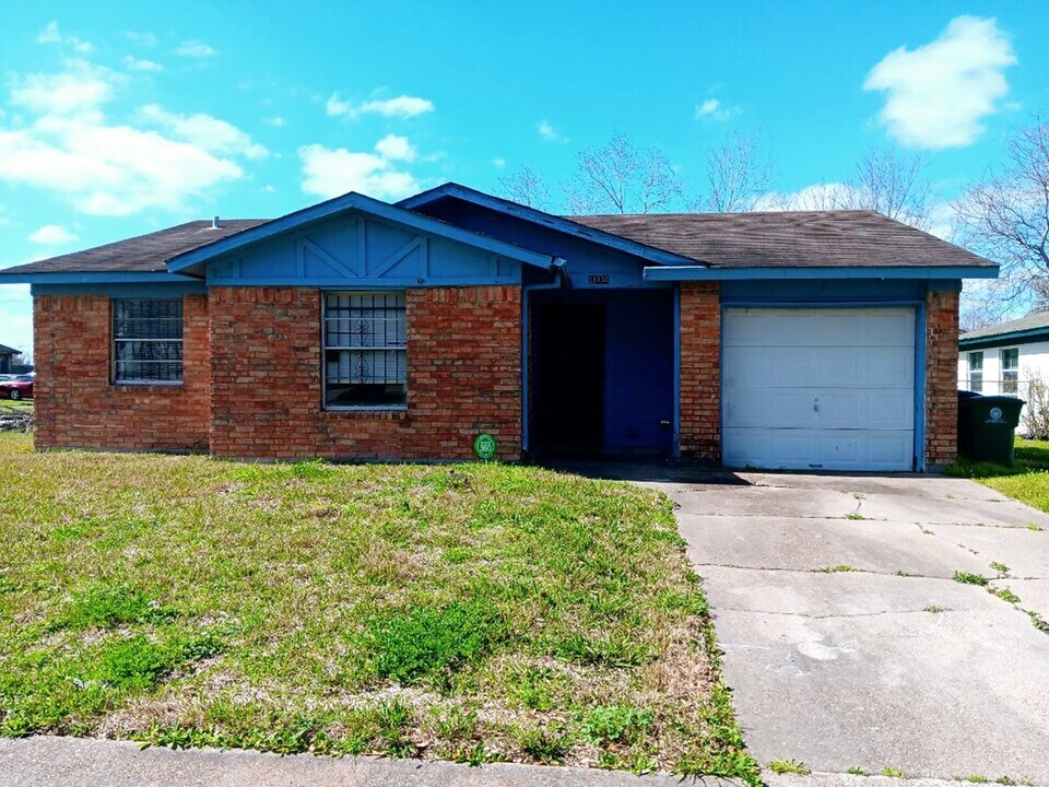 11830 Mosscrest Dr in Houston, TX - Building Photo
