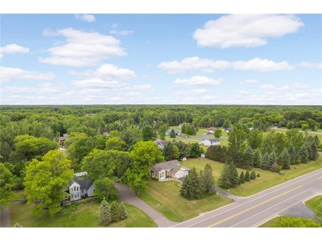 2222 Crosstown Blvd NE in Ham Lake, MN - Building Photo - Building Photo
