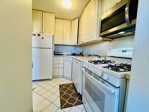 225 St Pauls Ave, Unit 3A in Jersey City, NJ - Foto de edificio - Building Photo