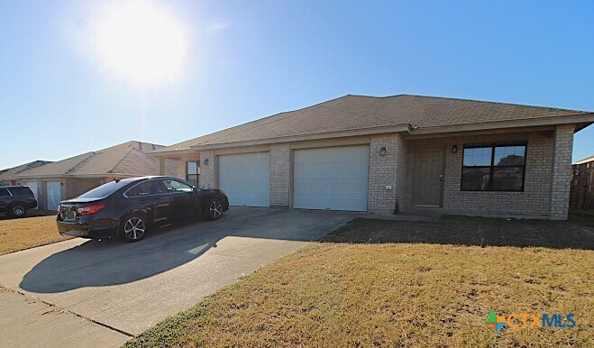 305 Cedar Ridge Dr in Nolanville, TX - Building Photo