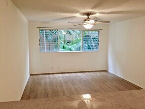 350 Aoloa St in Kailua, HI - Foto de edificio - Building Photo