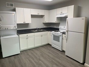 411 E 5th St, Unit 19 in Greenville, NC - Building Photo - Building Photo