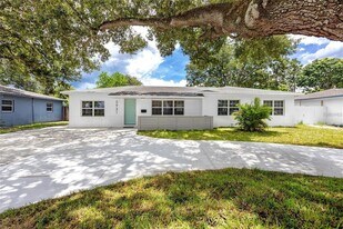 5931 16th St N, Unit 5651BD in St. Petersburg, FL - Building Photo