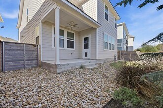 4806 Plum Peach Bend in Austin, TX - Foto de edificio - Building Photo