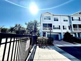 2334 Grand Central Pkwy in Orlando, FL - Building Photo