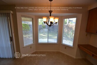 8724 Kentshire Way, Unit 4004 in Sacramento, CA - Building Photo - Building Photo