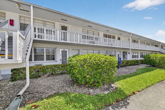 344 Northampton Q in West Palm Beach, FL - Building Photo - Building Photo