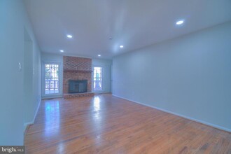 2509 Freetown Dr in Reston, VA - Building Photo - Building Photo