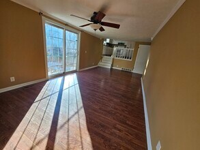 11327 Camden Ave in Omaha, NE - Foto de edificio - Building Photo