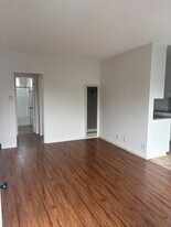Quo Vadis 08-LA in Los Angeles, CA - Building Photo
