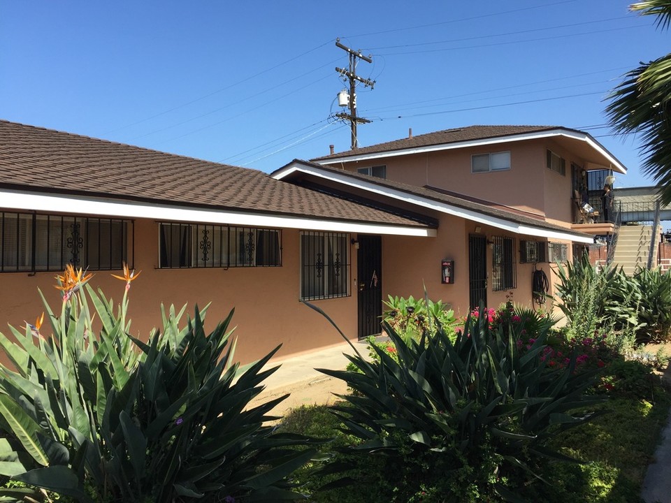 Romero Apartments in National City, CA - Building Photo