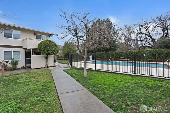 46728 Crawford St in Fremont, CA - Building Photo - Building Photo
