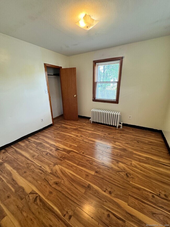 88 Oak St in New Britain, CT - Building Photo - Building Photo