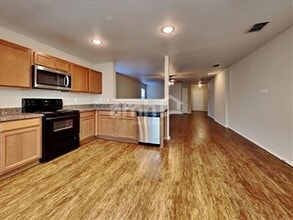 5609 Mountain Oak St in Fort Worth, TX - Building Photo - Building Photo