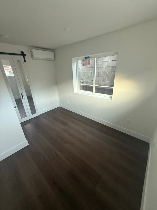 881 4th Ln in South San Francisco, CA - Building Photo - Building Photo