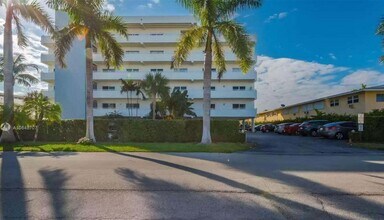 3212 NE 12th St in Pompano Beach, FL - Building Photo - Building Photo