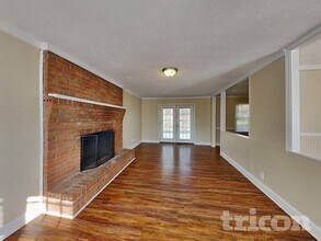 1374 Live Oak Ln, Unit 415A in Acworth, GA - Foto de edificio - Building Photo