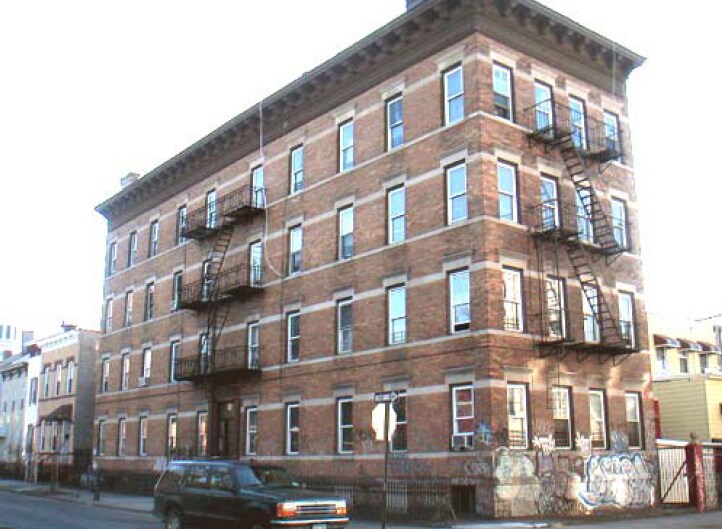 27 Himrod St in Brooklyn, NY - Foto de edificio