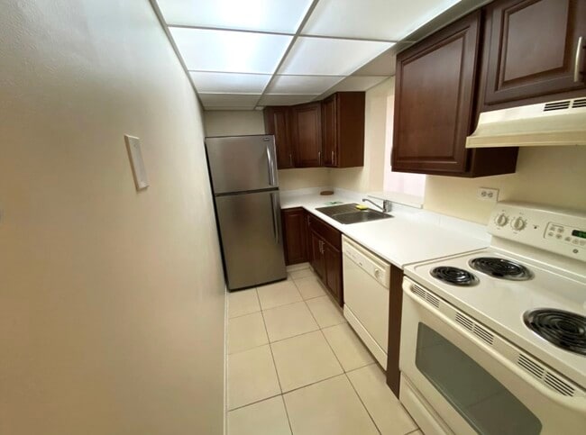 1720 NW North River Dr, Unit Serenity on the River in Miami, FL - Foto de edificio - Building Photo