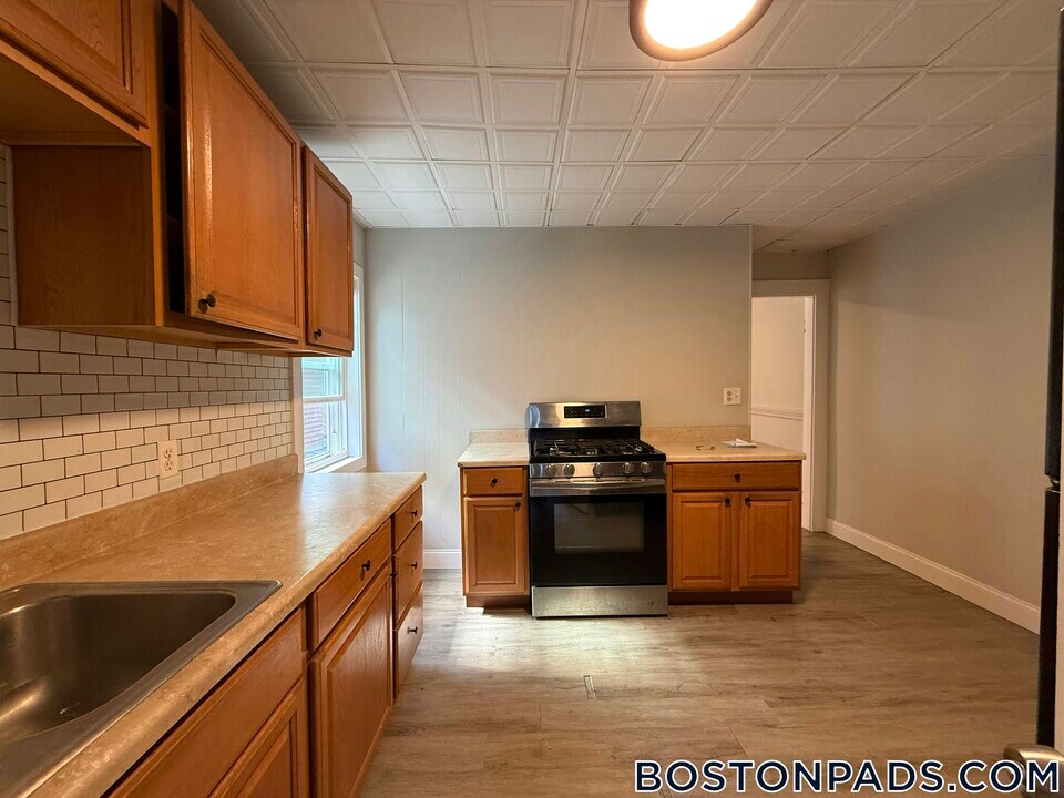 41 Simpson Ave in Somerville, MA - Foto de edificio